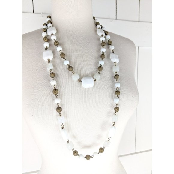 Vintage white milk glass gold chunky bead double layered long chain necklace - Picture 4 of 5